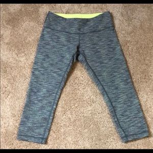 Gray blue green 3/4 length Lululemon leggings, 6